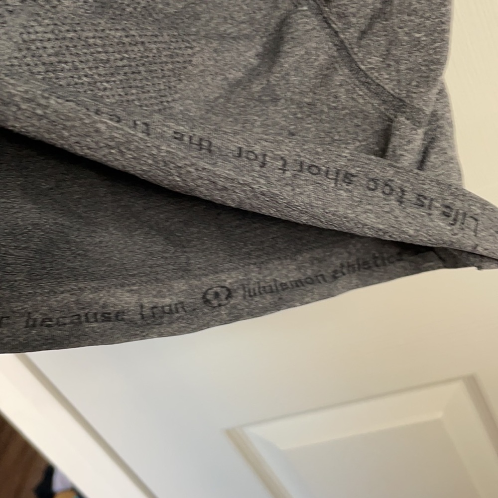 Lululemon tank top - Picture 4 of 5